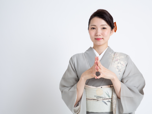 【正社員/女将 :十方夷第(じゅっぽうえびすだい)都ビル店】ちょっと珍しい求人!?飲食店の女将を募集!お客様とお話しするのがメイン◎人と話すのが好きな方・飲食店や接客業経験のある方優遇します!札幌に多数飲食店を運営する大手企業で安心勤務◎旅館やホテルなどの異業種からの転職も可!有給取得率100%◎