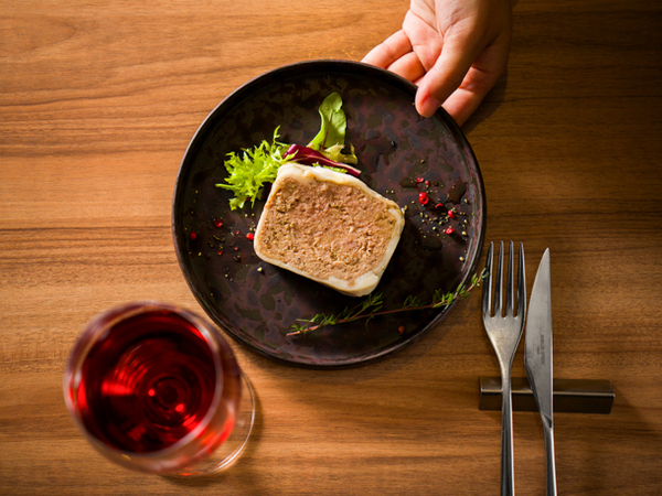 【正社員/接客スタッフ(副店長候補) :CAFE&RESTAURANT ORGALI(オーガリ)】有給取得率100%◎これまでの経験を活かして更にキャリアアップしたい方歓迎★安定して働きたい方もご安心ください⇒給与・待遇充実で文句なし◎オシャレな職場&通勤も便利!まかないあり!