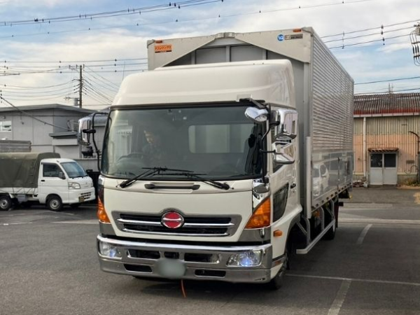 今のお給料に満足していますか？