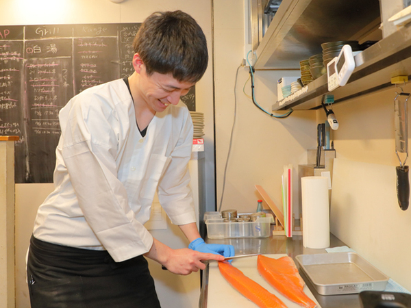 【正社員/料理長:居酒屋 富士山】経験を活かして人気店をもっと人気に◎<面接1回>これまでの経験やスキルはしっかり考慮します★充実の福利厚生で安定勤務可能!札幌市外の転勤がないので家族のいる方や地元を離れたくない方にもおすすめ◎産休育休取得実績あり