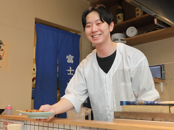 【正社員/料理長:鳥いち】経験を活かして人気店をもっと人気に◎<面接1回>これまでの経験やスキルはしっかり考慮します★充実の福利厚生で安定勤務可能!札幌市外の転勤がないので家族のいる方や地元を離れたくない方にもおすすめ◎