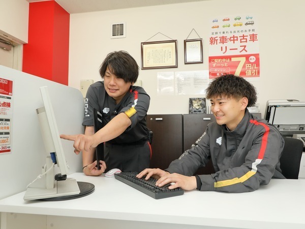 【正社員：副店長候補/アポロステーションaixセルフ伏見SS】経験者優遇◎入社祝い金10万円支給！車両貸出制度あり◎週休2日◎未経験大歓迎