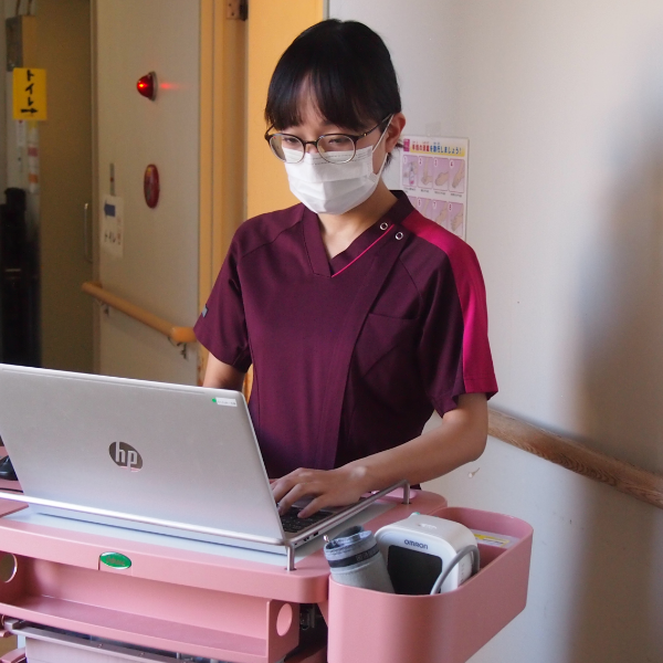 看護師/梶原 顕子