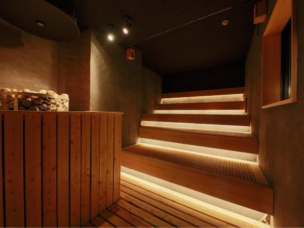 サウナ付きキャビン型ホテル