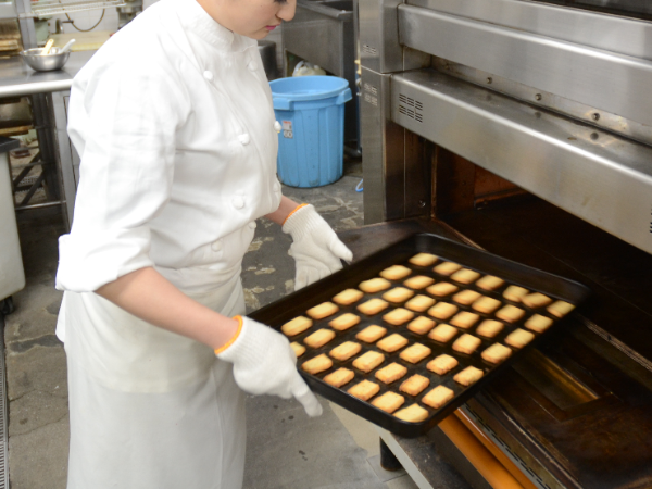 製菓調理スタッフ