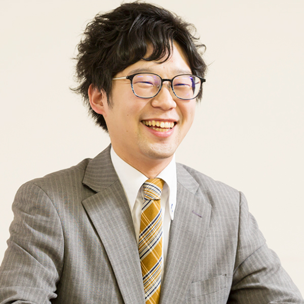 総務部/砂倉圭佑