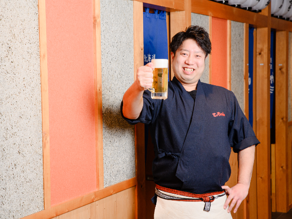 【正社員/接客スタッフ：北海道海鮮居酒屋てっちゃん別邸】5月中旬ニューオープン！≪月8休でお休みしっかり≫飲食未経験も大歓迎★未経験から正社員⇒キャリアアップも可能！月給26万～/賞与・インセン・幸せ一時金など手当多数◎I・Uターンの引っ越し金もあり！≪20～30代のスタッフを中心に活躍中≫