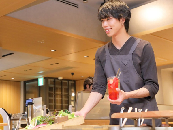 【正社員/接客スタッフ:しゃぶしゃぶ れたす すすきの店】安定した職に就きたい方歓迎◎スタッフ想いの労働環境を整えています!新しいスタイルの一人しゃぶしゃぶ店!接客未経験の方の転職も歓迎★給与・待遇しっかりで安心ですよ♪