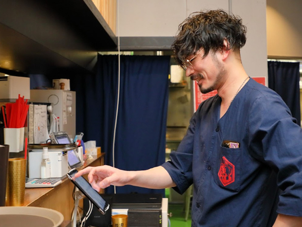 【正社員/店長候補(マネージャー候補):北海道大衆酒場さぶろう ススキノ店】お店をまとめる重要なポジション!まだまだ店舗拡大を予定している成長企業で正社員に◎安定した待遇・給与で腰を据えて長く働けます!家族がいる方も安心の労働環境★経験者は優遇します!