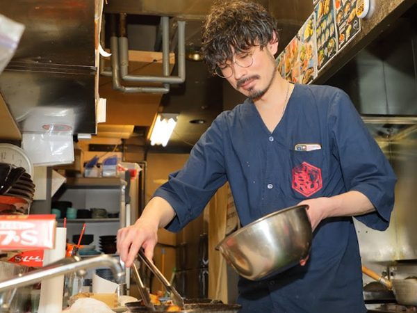【アルバイト/調理スタッフ：北海道大衆酒場さぶろう 北口店】≪注目!!高時給1300円≫なのに接客なし◎裏方キッチンスタッフ♪普段料理をしない方もOK！未経験の方も時給1300円～◎1日2時間～気軽にシフトIN！まかないあり！学生・主婦（夫）歓迎☆