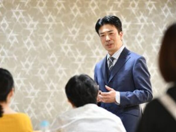 理事長は大学病院で培ったネットワークを活
用し在宅ホスピスケアに力を入れています。