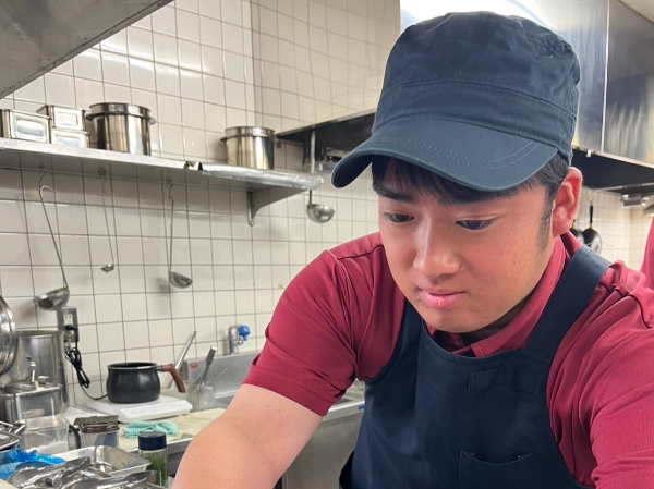 【フルタイムアルバイト】道の駅内食堂のキッチンスタッフ|アルバイト・パート|時給1052円~1250円|扶養内・Wワーク歓迎|まかない半額・社員割引あり|車・バイク・自転車通勤OK(駐車場無料)|シフト融通◎急なお休みも対応|未経験・ブランク歓迎|道の駅はくしゅう