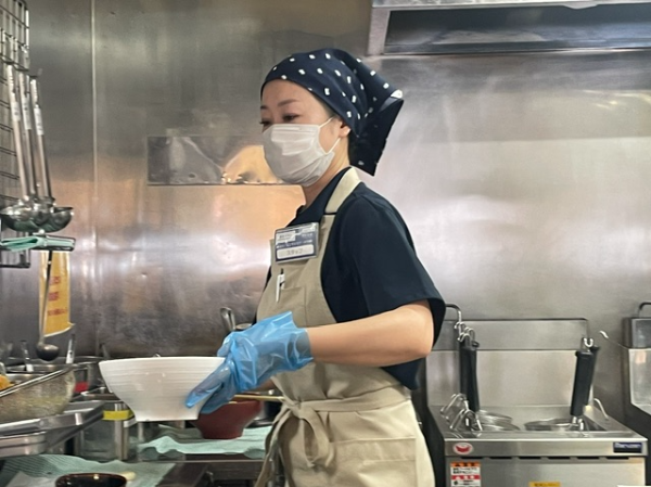 飲食:麺類・定食の簡単な調理