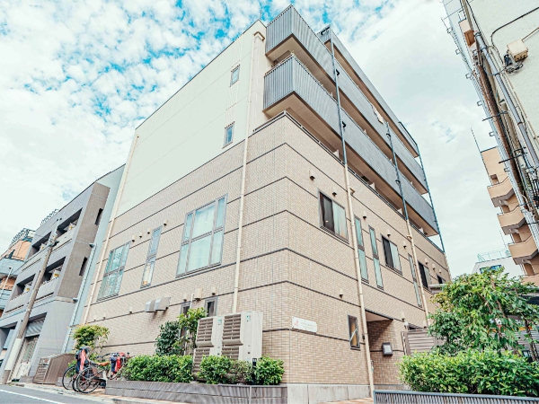 【東京都台東区／入谷駅徒歩7分／定員60名】年間休日126日／借り上げ社宅あり／あたたかい家庭のような園♬