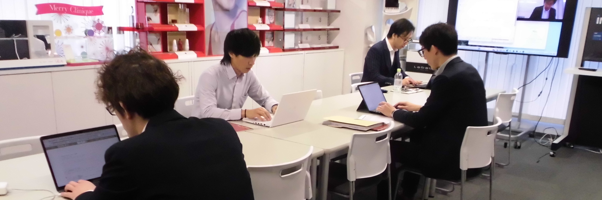 株式会社ヤン・アルファ