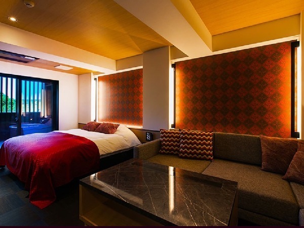 ホテルや店舗のリフォームを始め、
幅広い内装工事を手掛けています。