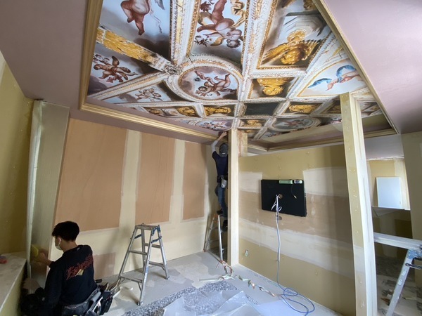 ベテランスタッフも在籍!
イチから手に職付けられます。