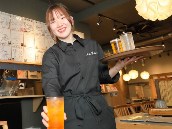 【正社員/店舗スタッフ:極薄ラムしゃぶ専門 工藤羊肉店 完全個室 3号店】≪2026年2月完全個室へリニューアルしました≫!★≪経験不問≫働く大半のスタッフが未経験からのスタート!店舗売上だけでなく個人の頑張りをきちんと評価◎やる気があれば他に何も必要無し!≪月6~8日休み≫