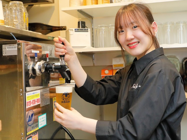 【アルバイト/キッチンスタッフ:工藤羊肉店KAKOI-囲-】履歴書不要◎お肉の盛付けや洗い物などカンタン作業メイン☆飲食のキッチンだけど、清潔を保てるならネイル・髪型・ピアスOK◎ヘルプ手当あり!2週毎のシフト作成・週2日~OK!