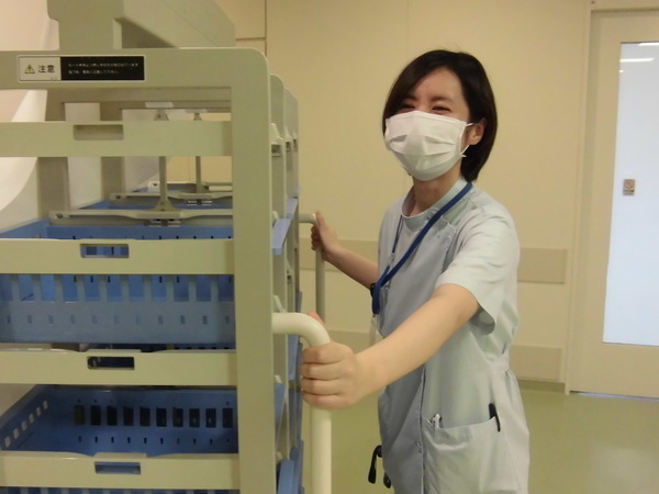 香川県立中央病院で医薬品の院内搬送業務　Ｂシフト（金曜日・土曜日お休み）　週休２日制　◆資格がなくてもプロとして働ける　◆総合病院での勤務　◆インフルエンザ予防接種費用は半額会社負担