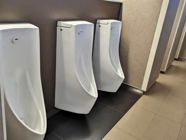 トイレ清掃もあります
(写真はイメージです)