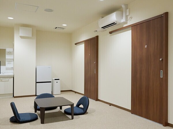 3部屋ごとに談話室があります