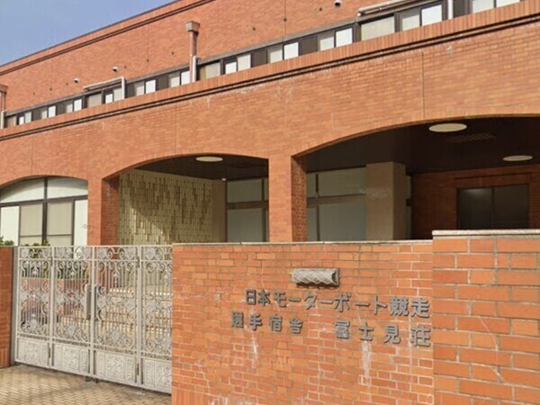 ボートレース丸亀 宿舎の日常清掃業務 ◆年間休日140日以上 ◆ダブルワークで昼からのお仕事を探している方へ ◆資格がなくてもプロとして働ける