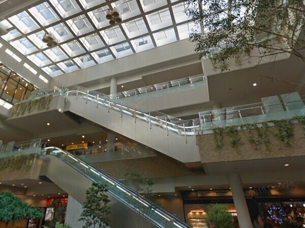 本社 商業施設内での清掃スタッフ 日曜日限定求人(丸亀町グリーン) ◆清掃スタッフ◆ ◆Wワーク可◆