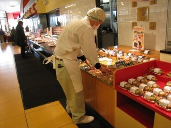 コープ高松（惣菜清掃部門）