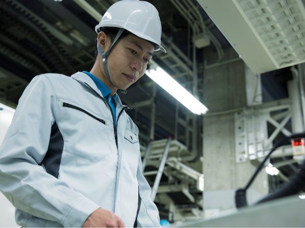 ＜Y-彦根市：板金・溶接＞　日勤のみ×土日祝休み★未経験から板金＆溶接のお仕事ができます★電話の問合せ＆応募も大歓迎！