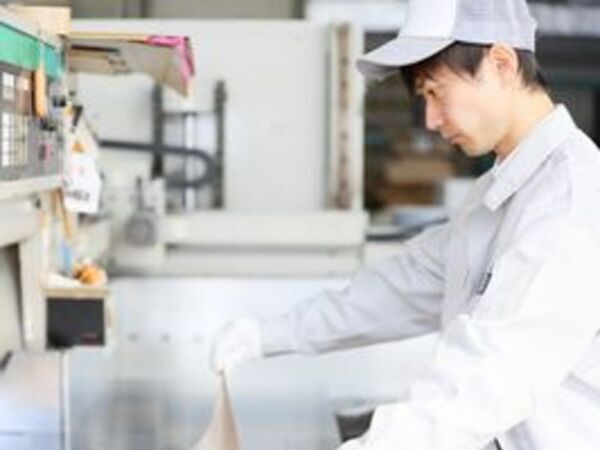 <Y-0015/飛島村> フォークリフト資格取得支援あり!入社後、資格取得ができるお得なお仕事♪