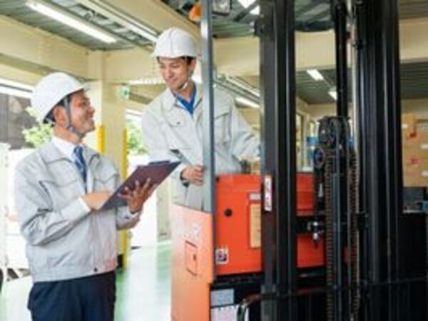 <Y-中川区常温倉庫内のリフト> 朝7時スタートなので朝の通勤ラッシュストレスは少なめ♪リフト資格があれば経験は問いません!