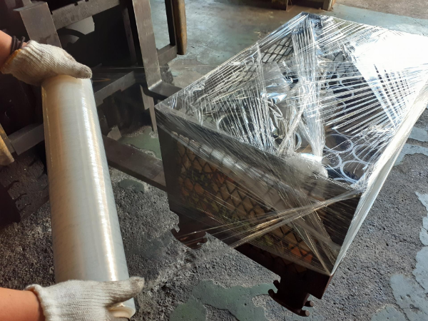 忍野村<大人数募集!日勤・土日祝休み・直接雇用の可能性あり>外装梱包作業【AE3838】