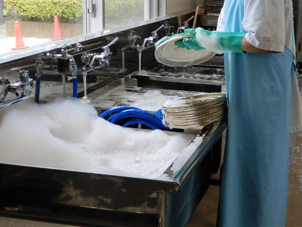 富士河口湖町<シニア層大歓迎・午前中のみの短時間・選べる勤務日数♪>ホテル洗い場【AE3785】