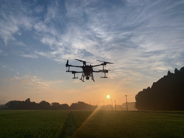 農薬散布ドローンアシスタント募集/未経験OK