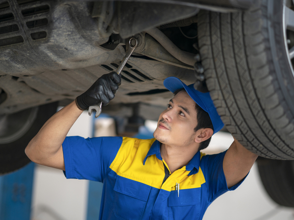 【中吉野町店】自動車整備職（メカニック・エンジニアスタッフ）年間休日110日残業の少ない働きやすい環境◎
