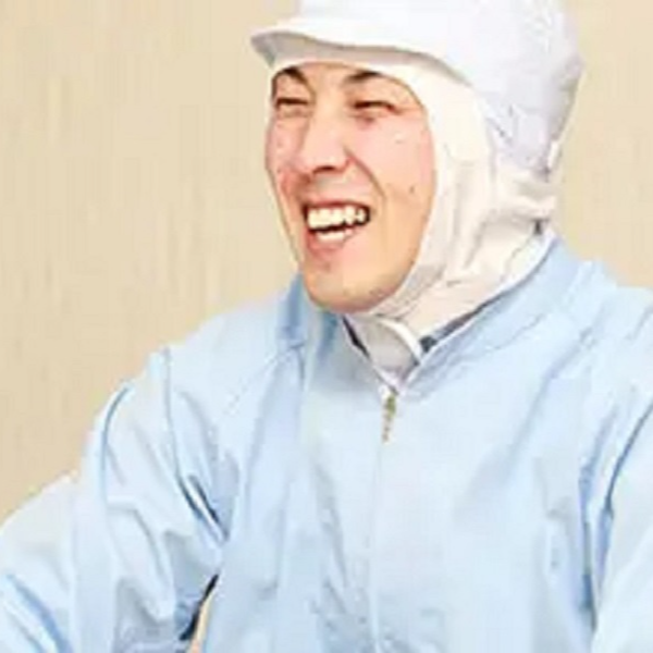 製造部/課長 赤澤 聡