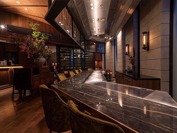 銀座の最高立地である4丁目交差点の一角"GINZA PLACE”最上階　◎月8日休み＆待遇充実で働きやすい職場◎ 