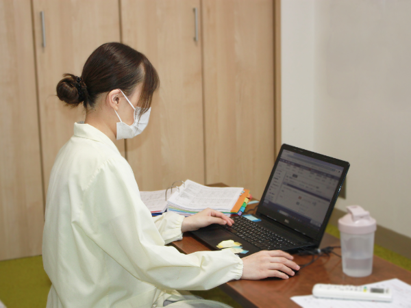 管理栄養士・栄養士・調理スタッフ