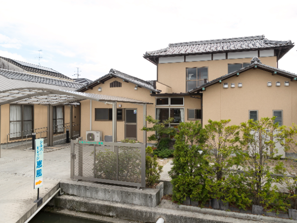 家庭的な雰囲気の中で介護を行っています