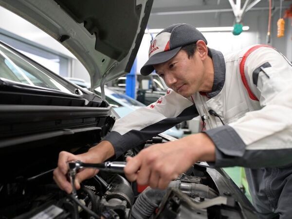 急募／創業70年／自動車ディーラーでの整備／完全週休二日制／昇給・賞与あり／福利厚生充実／UIJターン歓迎／20代30代40代活躍中／中途入社多数活躍／資格取得支援あり