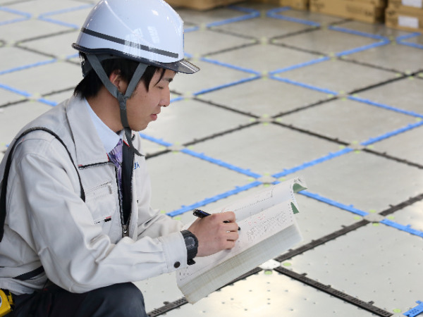 土日祝休み|働きやすい環境で、規模もやりがいもケタ違いに大きな仕事を