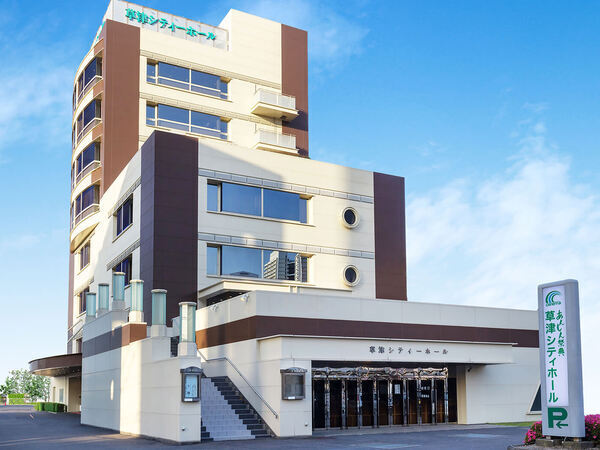 100を超えるセレマ式場で
葬儀セレモニーを提供しています。