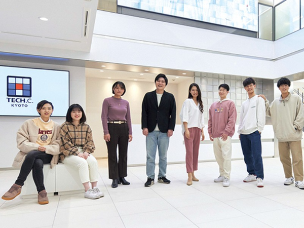 京都デザイン&テクノロジー専門学校 キャリアセンター職員