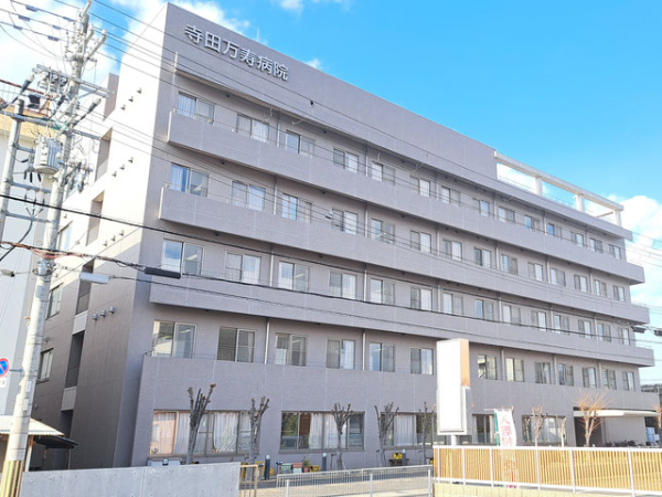 【社会福祉士募集】未経験歓迎/事務業務からスタート/40・50代も活躍中/南海電鉄「蛸地蔵駅」から徒歩6分の病院勤務です。