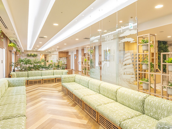 横浜ランドマークタワー内の人間ドック専門クリニック|時給1,600円以上!15:45までの勤務!週4日~5日勤務|各線「桜木町駅」「みなとみらい駅」から徒歩5分