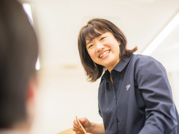 Q．職場の雰囲気について教えてください