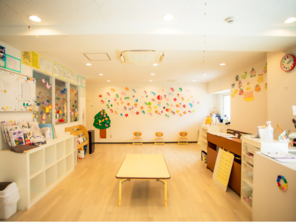 【未就学児~小学生の発達支援放デイ/伊丹駅2分】少人数制×運動療育|児童指導員(正社員)|えぶりぃ