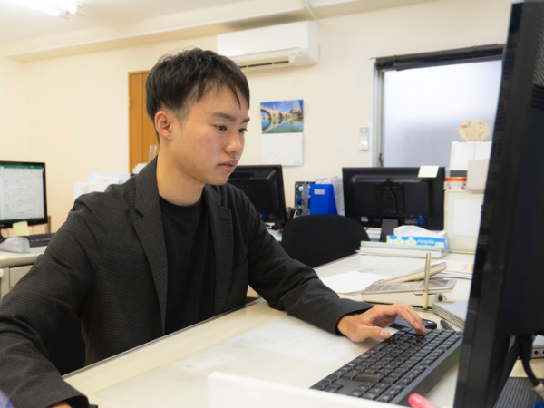  Q．現在の業務内容を教えてください