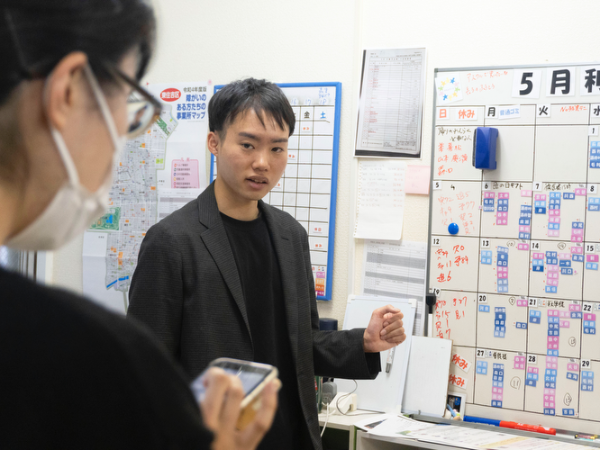 Q．職場の雰囲気はいかがですか？